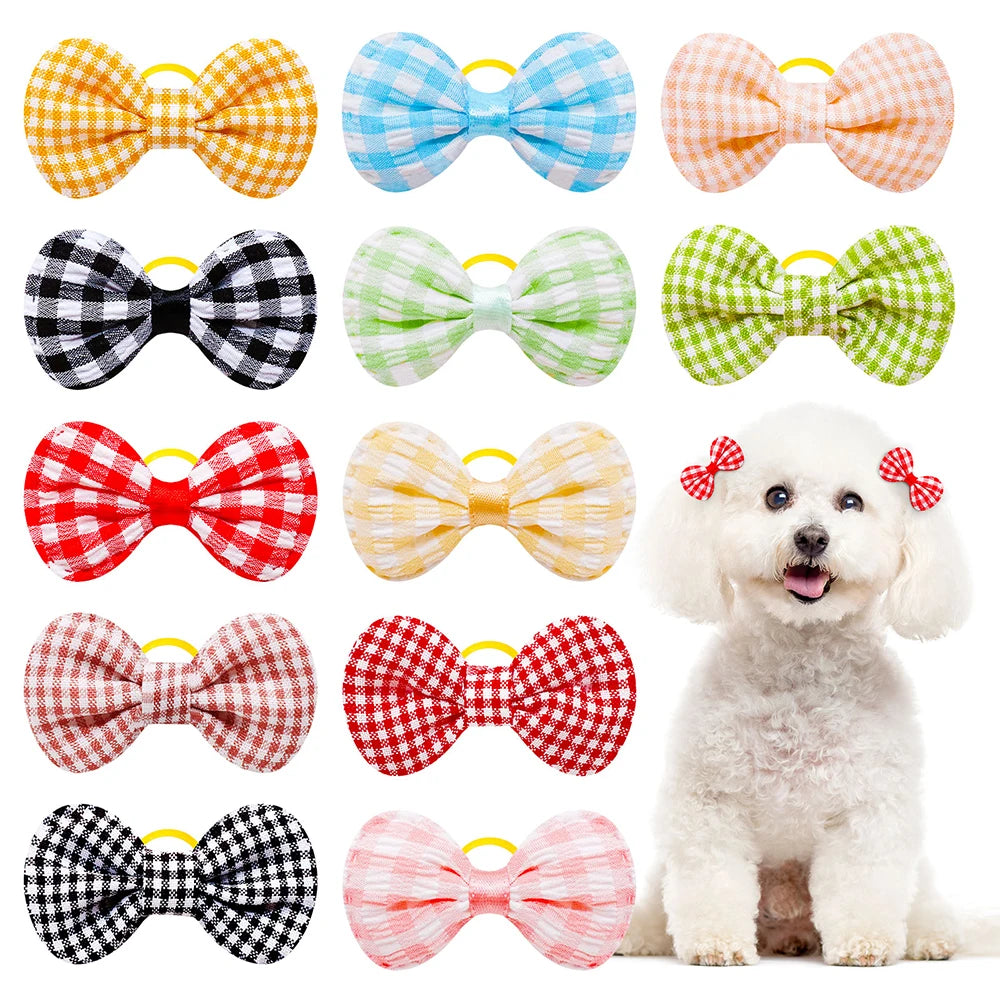Lot de 10/20/30 nœuds en caoutchouc en forme de fleur pour chien, décoration à carreaux, mélange de couleurs pures, pour petits chiens
