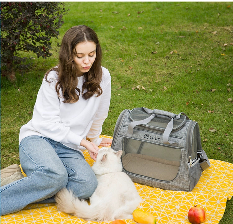 Anti-Scratch Crossbody Super Breathable Outerwear Teddy Pet Bag