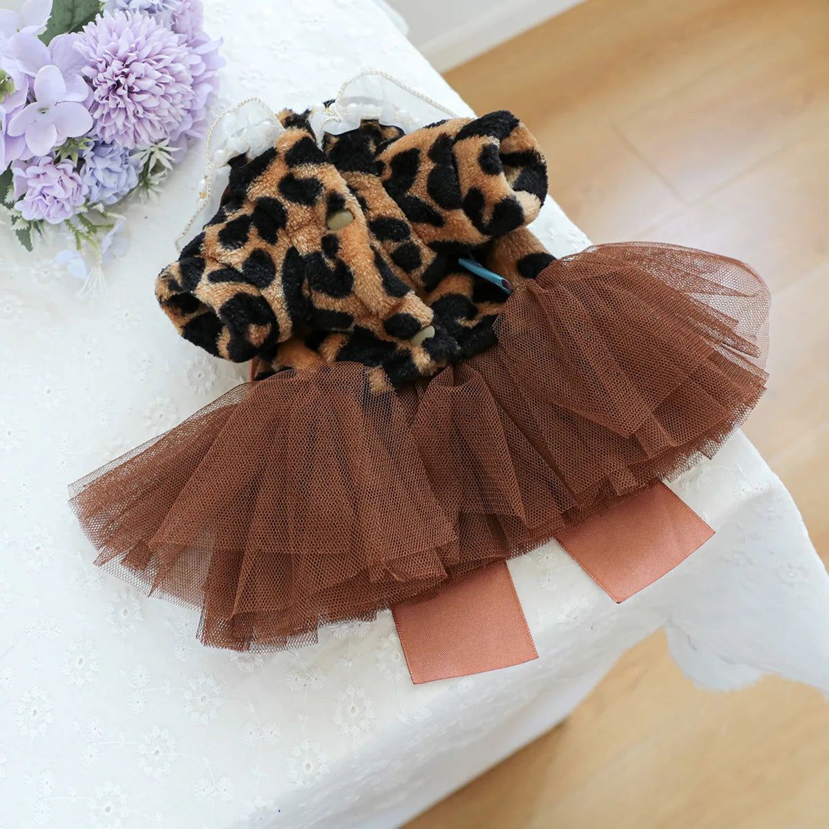 Pet Plush Mesh Splicing Dress for Dogs Cats Cute Warmth Leopard Pattern Wedding Dress Cute Pearl Bow Coat for Small Dogs