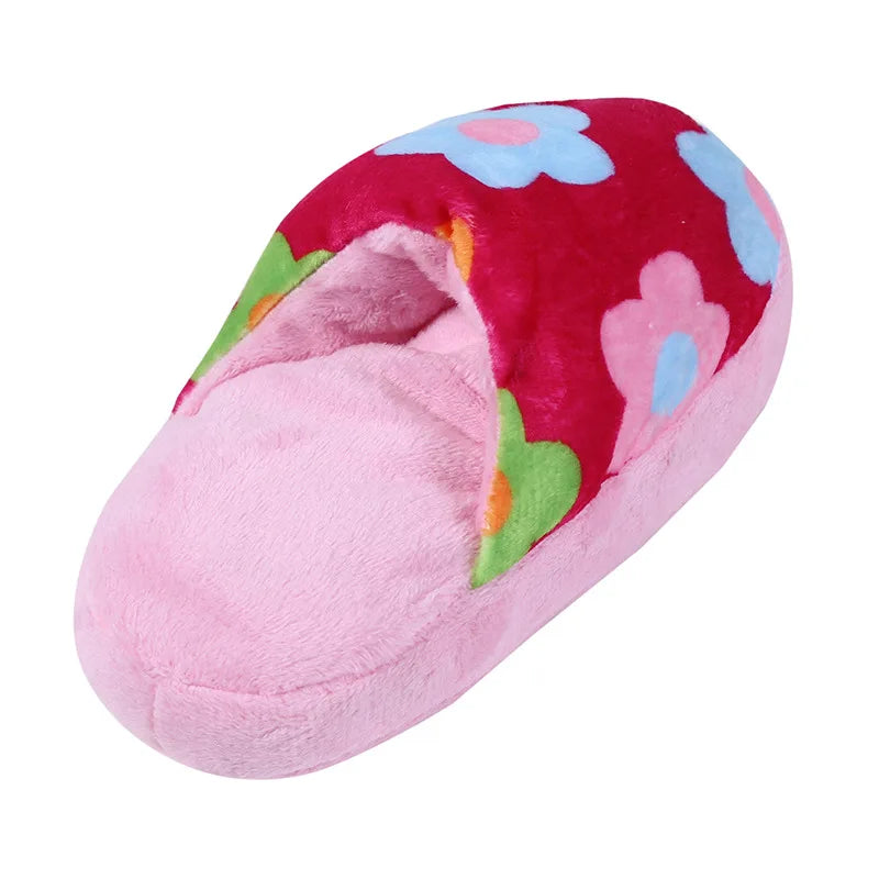 Jouets pour animaux de compagnie en peluche couineur en forme de pantoufle pour chiot, jouet à mâcher pour chien et chat, produits amusants pour chiens, jouet d'entraînement en plein air