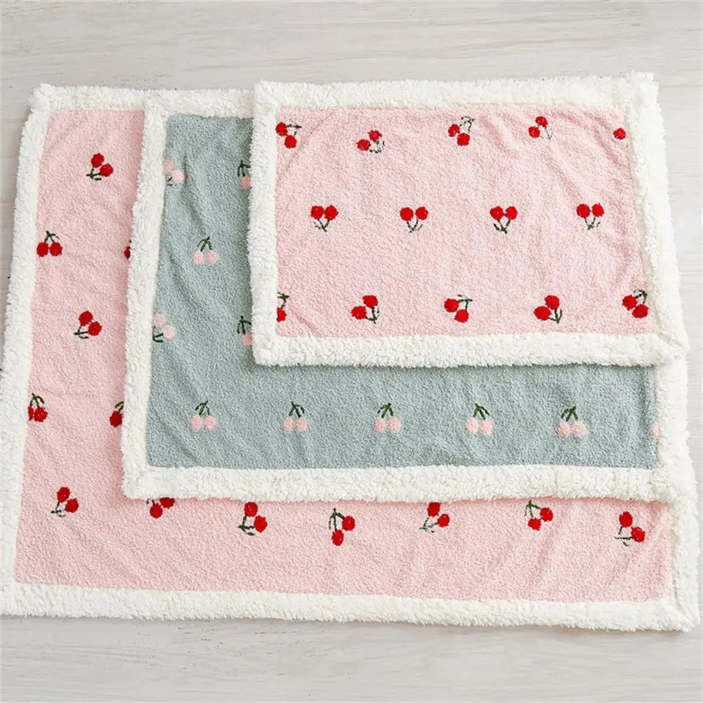 Cute Cherry Pattern Pet Blanket Fluffy Fleece Cats Dogs Kennels Blankets Sofa Bed Cover Soft and Warm Kitten Puppy Sleeping Mat