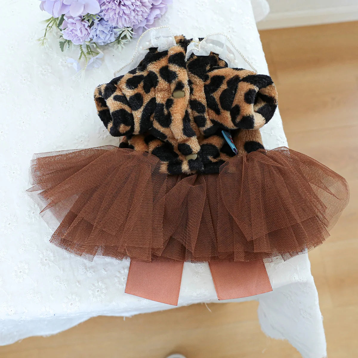 Pet Plush Mesh Splicing Dress for Dogs Cats Cute Warmth Leopard Pattern Wedding Dress Cute Pearl Bow Coat for Small Dogs