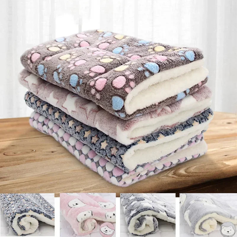 Pet Sleeping Mat Dog Bed Cat Bed Soft Hair Thickened Blanket Pad Fleece Home Washable Warm Bear Pattern Blanket Pet Supplies