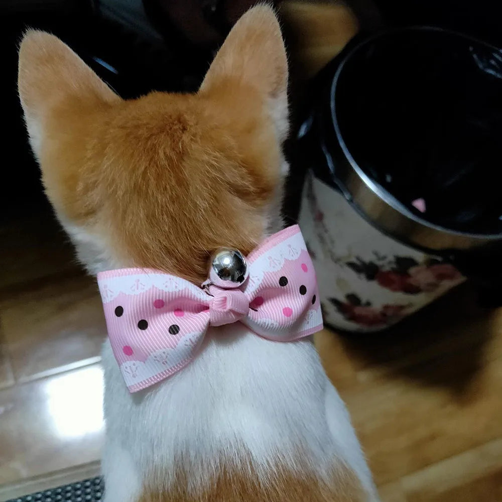 Collar con lazo ajustable para perro y gato, con cascabel, accesorio para animales pequeños, para Navidad, cumpleaños, vacaciones y fotografía