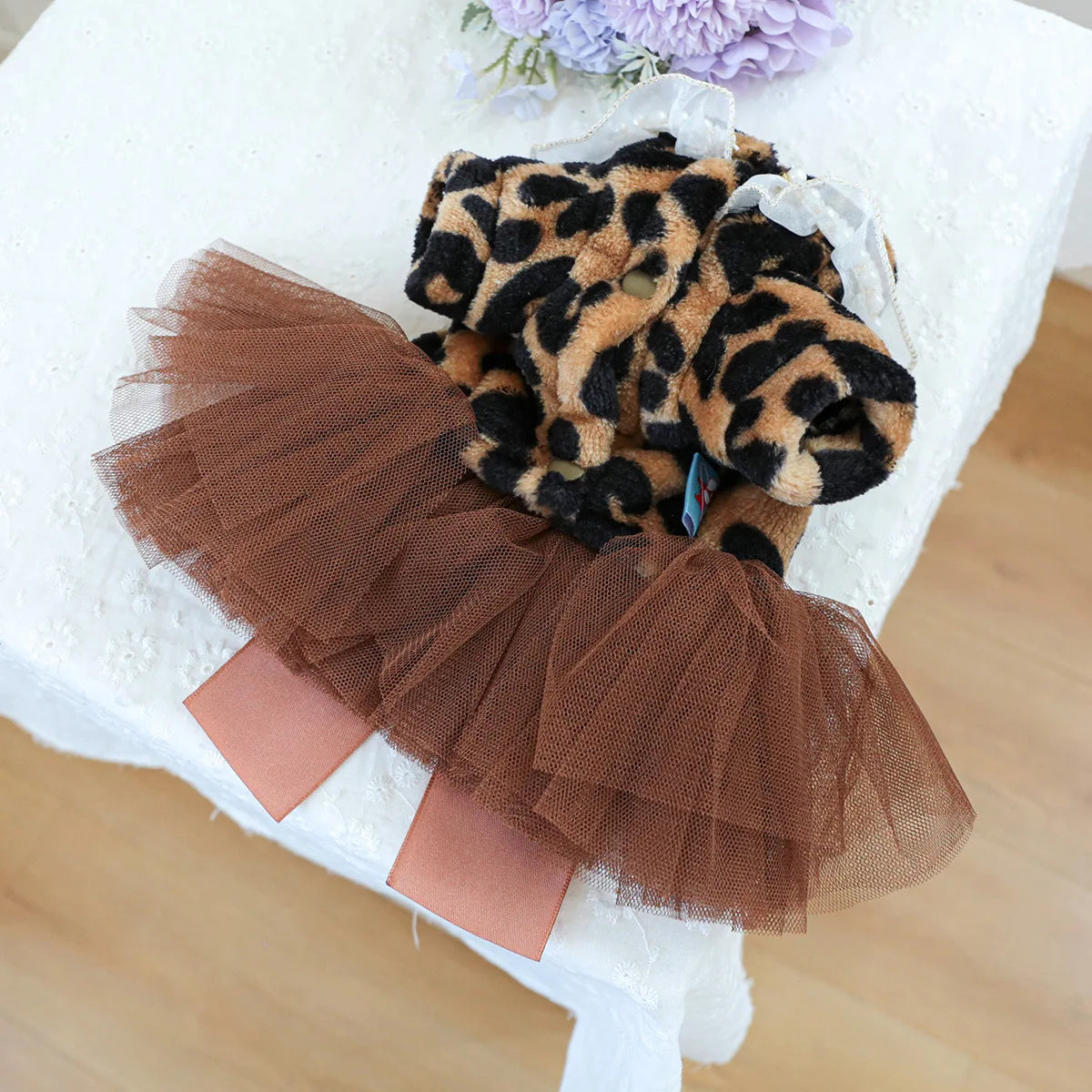 Pet Plush Mesh Splicing Dress for Dogs Cats Cute Warmth Leopard Pattern Wedding Dress Cute Pearl Bow Coat for Small Dogs