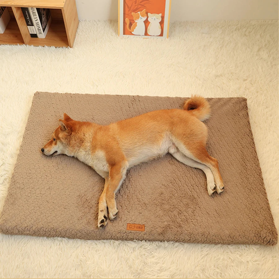 Short Plush Dog Bed Pet Mat Pet Bed Washable Pet Crate Bed For Dog Anti-Slip Pet Mat Bed For Small And Medium Pet Sleeping Mat