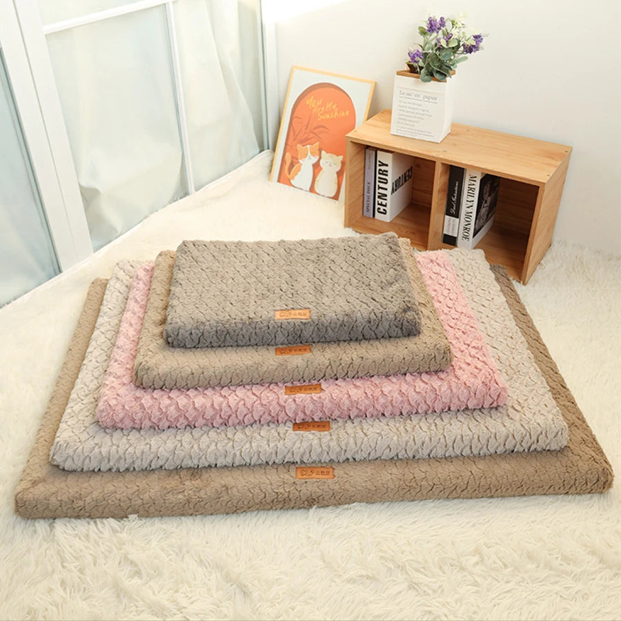 Short Plush Dog Bed Pet Mat Pet Bed Washable Pet Crate Bed For Dog Anti-Slip Pet Mat Bed For Small And Medium Pet Sleeping Mat