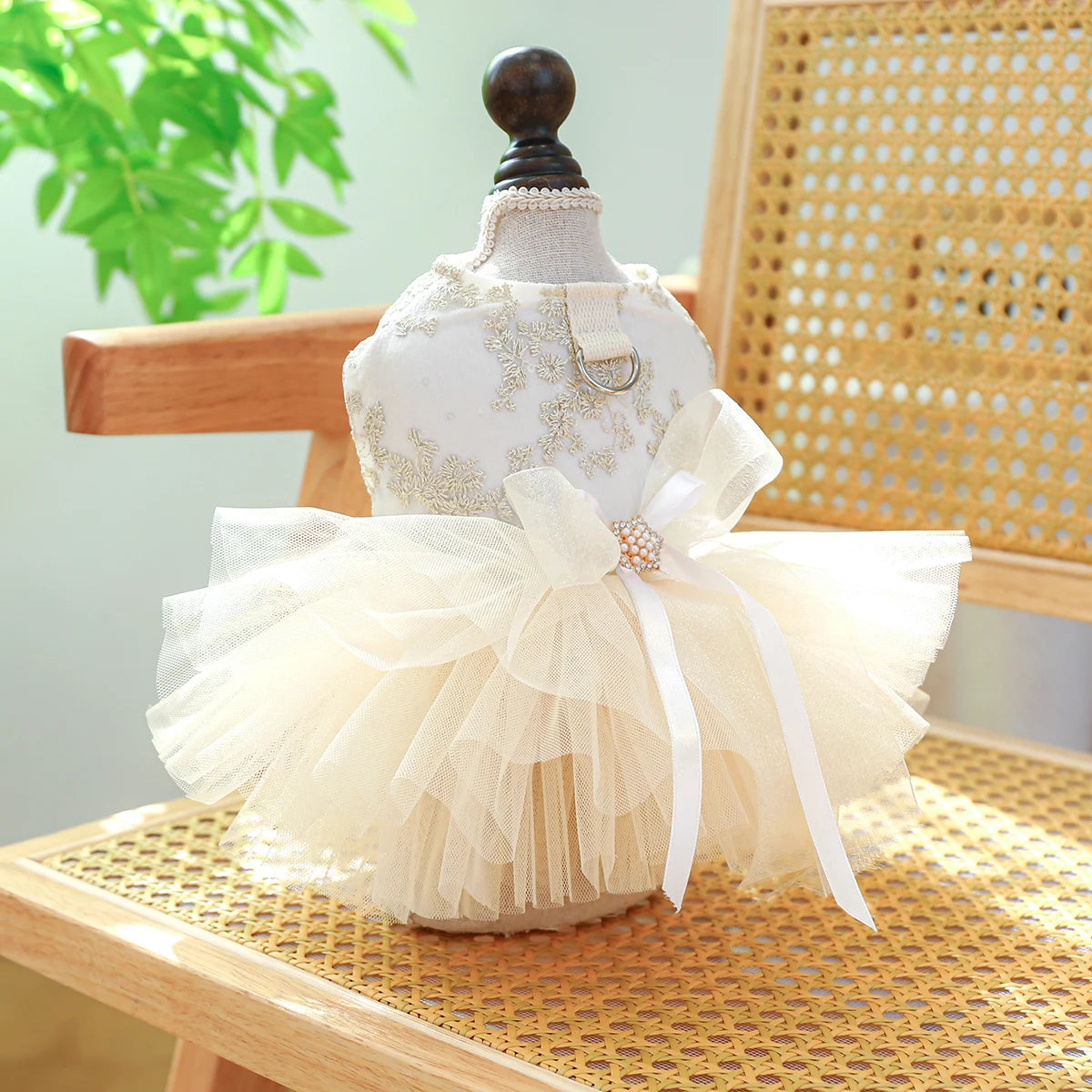 1PC Pet Apparel Dog Spring/Summer Breathable White Wedding Dress Princess Dress with Pulling Cord Button For Small Medium Dogs