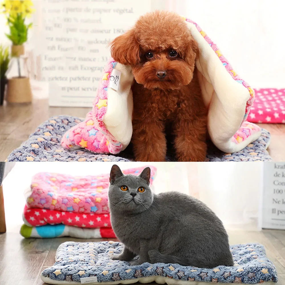 Comfortable Flannel Pet Mat Dog Bed Cat Bed Thickened Sleeping Mat Dog Blanket Mat Suitable for Puppies Kittens Pet Rug