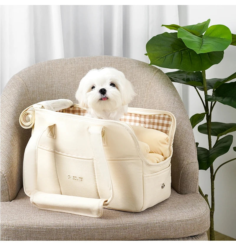 Pet bag perfect for small dogs or cats