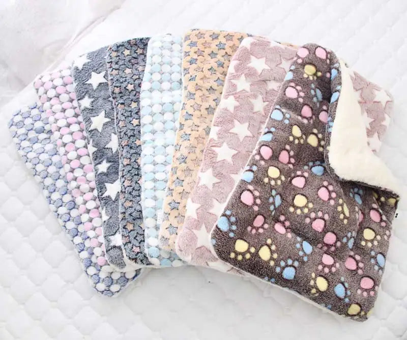 Soft Flannel Thickening Pet Soft Fleece Pad Pet Blanket Mattress Puppy Cat Sofa Mat Home Carpet Warm Sleep Set Dog Bed