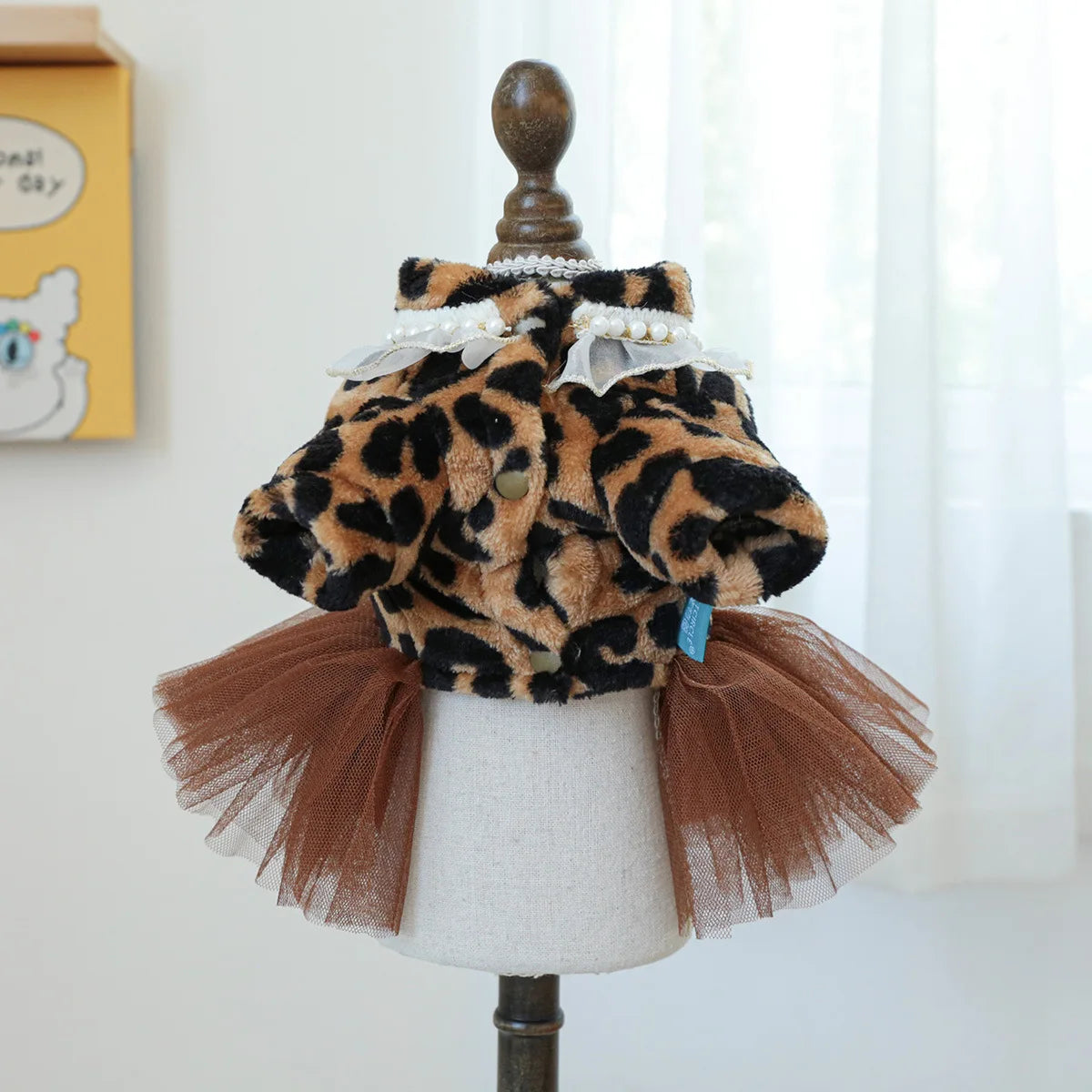 Pet Plush Mesh Splicing Dress for Dogs Cats Cute Warmth Leopard Pattern Wedding Dress Cute Pearl Bow Coat for Small Dogs