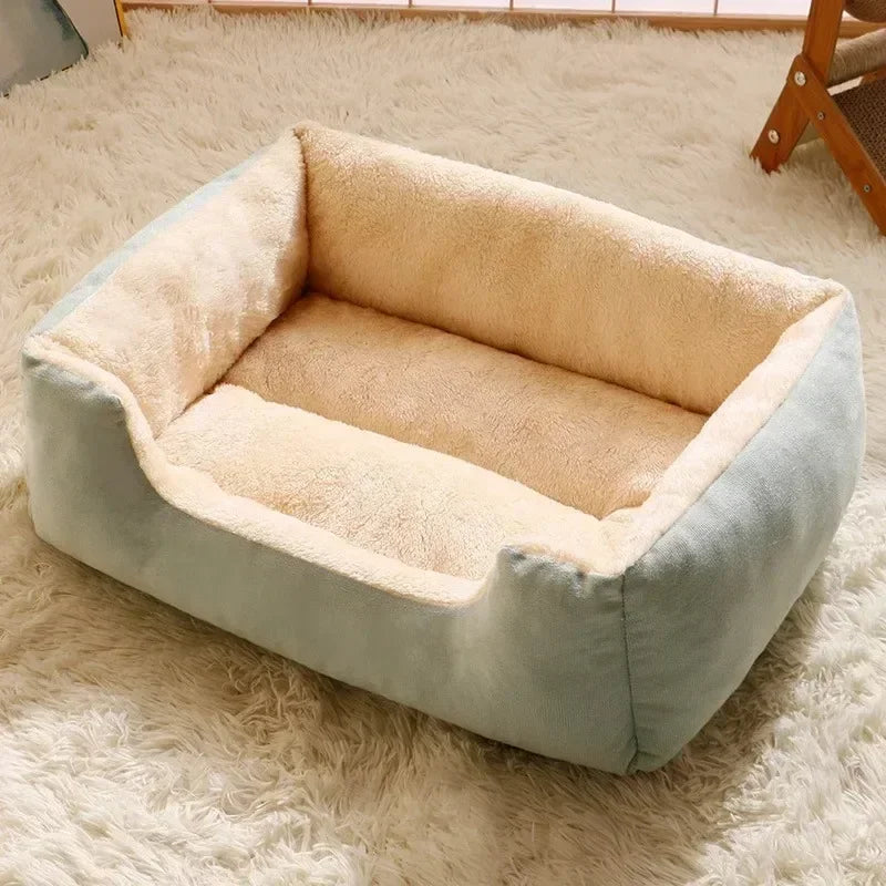 Lit pour chat moelleux et épais carré, coussin chaud et confortable pour animaux de compagnie avec base antidérapante, grand nid doux pour chien, fournitures d'hiver pour animaux de compagnie