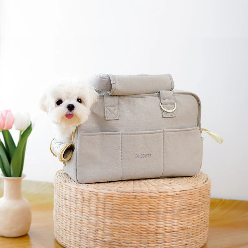 Pet bag perfect for small dogs or cats